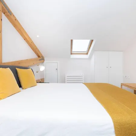 Apartment Charming Campo De Ourique Duplex Lissabon