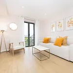 Charming Campo De Ourique Duplex 아파트 *