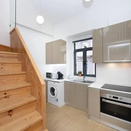 Apartment Charming Campo De Ourique Duplex
