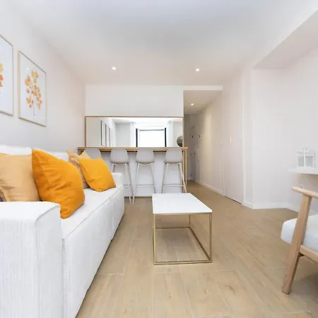 Charming Campo De Ourique Duplex Appartement *