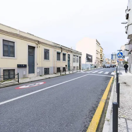 Appartement Charming Campo De Ourique Duplex